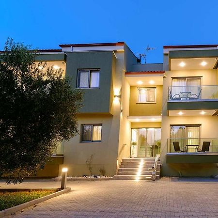 Estelle Family Luxury Apartments & Suites Gerakini Exterior photo