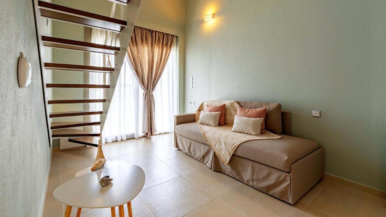 Estelle Family Luxury Apartments & Suites Gerakini Exterior photo