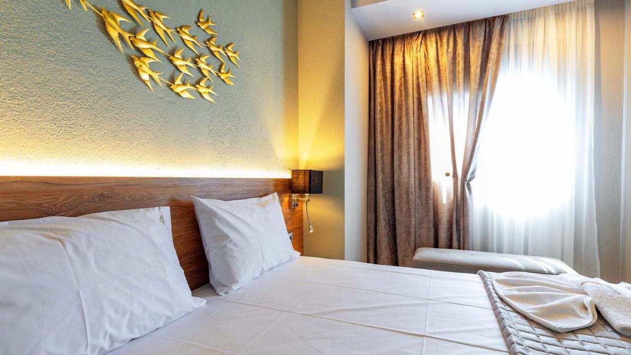 Estelle Family Luxury Apartments & Suites Gerakini Exterior photo
