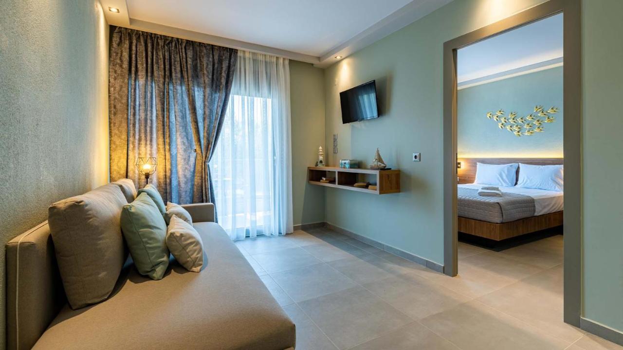 Estelle Family Luxury Apartments & Suites Gerakini Exterior photo