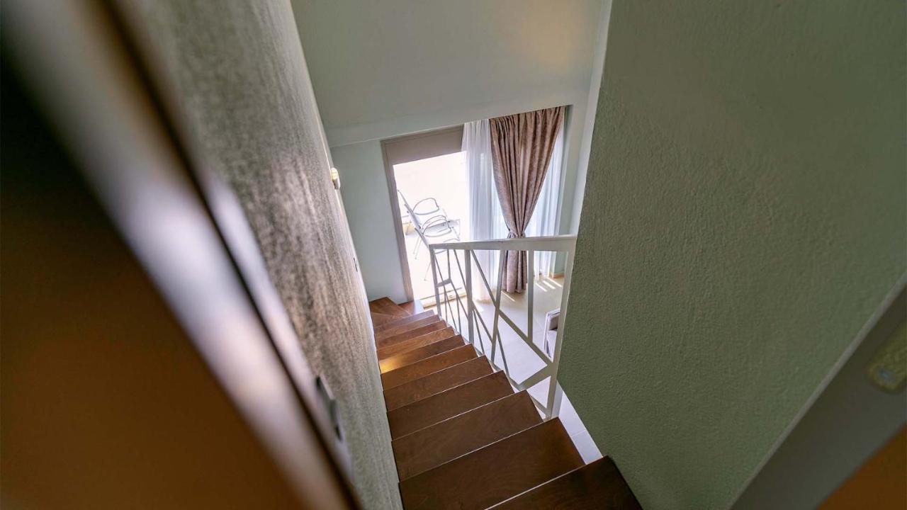 Estelle Family Luxury Apartments & Suites Gerakini Exterior photo